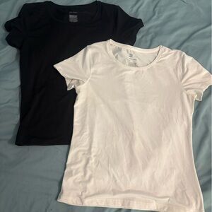 2-pack athletic t-shirts